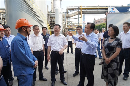 應(yīng)急部劉偉視察瀘天化 001.jpg