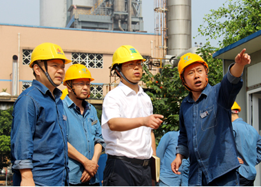 省經(jīng)信委安全督查組蒞臨公司檢查指導(dǎo)工作