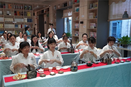 瀘天化股份公司工會開展“魅力女性  品味人生”茶藝體驗活動