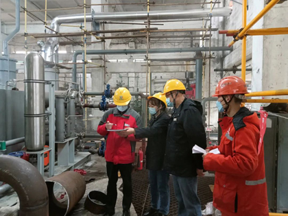 瀘天化股份公司總經(jīng)理趙永清率隊開展周末專項檢查