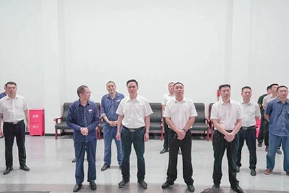 瀘州市委副書記、市長余先河率隊到瀘天化股份公司督導檢查“迎大運·保安全·防災害”工作情況