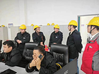 趙元柱率隊到硝酸車間檢查指導工作