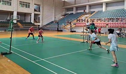 瀘天化股份公司應(yīng)邀與天華集團(tuán)公司進(jìn)行羽毛球交流友誼賽