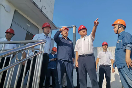 國網瀘州市供電公司到瀘天化化工園區(qū)西區(qū)變電所調研